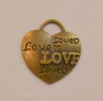 Подвеска Сердце с надписью Love, 21х23 мм, цв.: бр. (scb757)