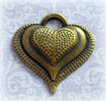 Сердце в сердце в сердце, металл. подвеска, цв. бр., 34х34 мм (scb242)