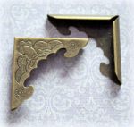 Уголок 009, для блокнота, 40х40х8мм, цв.: бр.