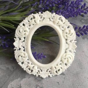 Рамка ажурная  7х6,7 см, внутри 4х3 см, белый мод. пл. / пд788 ― Творча майстерня ДекоПарк