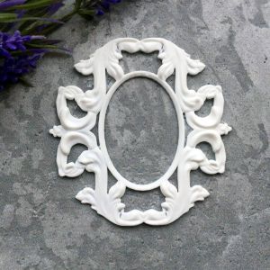 Ажурная овальная рамка 7,8х7,5 см, внутр диам 4,5х3,1 см /пд047 ― Творча майстерня ДекоПарк