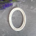 Рамочка овальная, 6,8х4,9 см, внутри 5,3х3,5 см /гд761