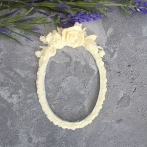 Ажурная овальная рамка с розами, 9,5х6см /пд426 ― Творча майстерня ДекоПарк