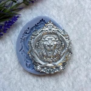 Молд ДП033 «Королівський Медальйон з Левом» 7,5х6,5 см ― Творча майстерня ДекоПарк