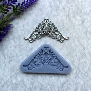 Молд ДП031 «Кутовий Фриз з Медальйоном» 4,6х4,6х6,7 см ― Творча майстерня ДекоПарк