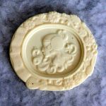 Камея круглая, Поп-дива 4х3,7 см, гибкий декор /гд870