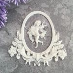 Овальная рамка ажурная с ангелочком, гибкая, 6х5,8 см/гд016